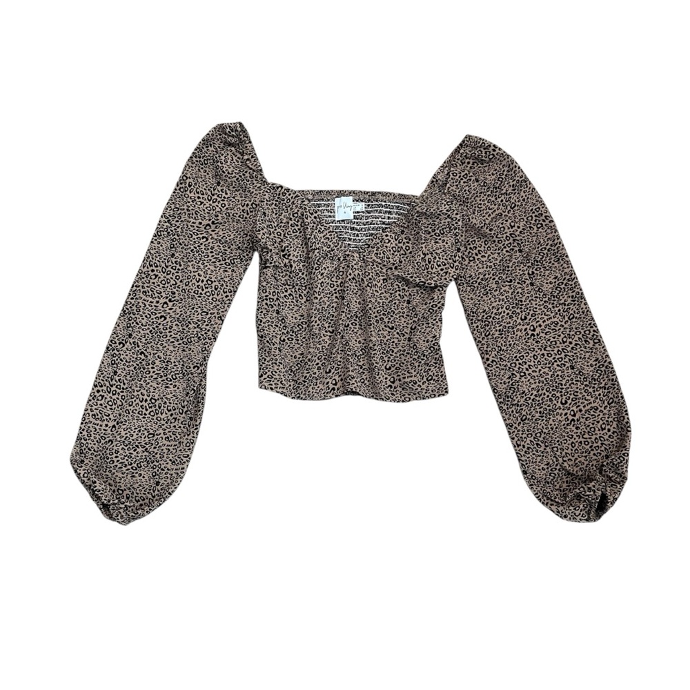 Cheetah pattern long sleeve crop top